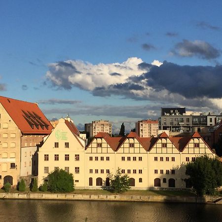 Hello Apartments Amazing River View 4 Bedrooms & Balcony Danzica Esterno foto