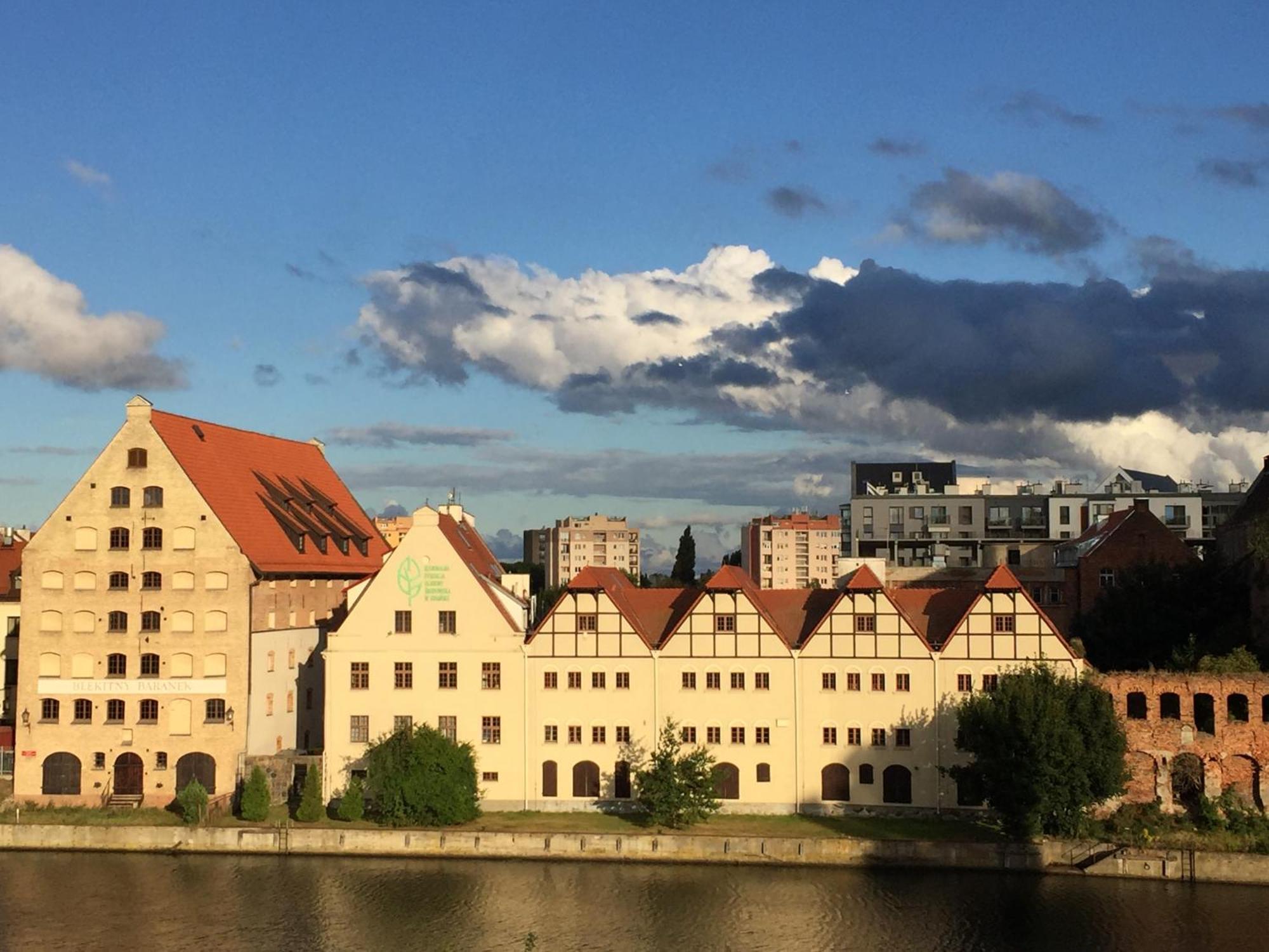 Hello Apartments Amazing River View 4 Bedrooms & Balcony Danzica Esterno foto